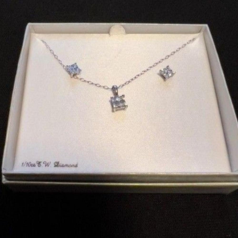 Necklace and Earrings Set